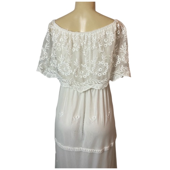 Boutique White off Shoulder Maxi Lace Boho Gown Cottagecore Long Dress Size L/XL - Picture 7 of 7